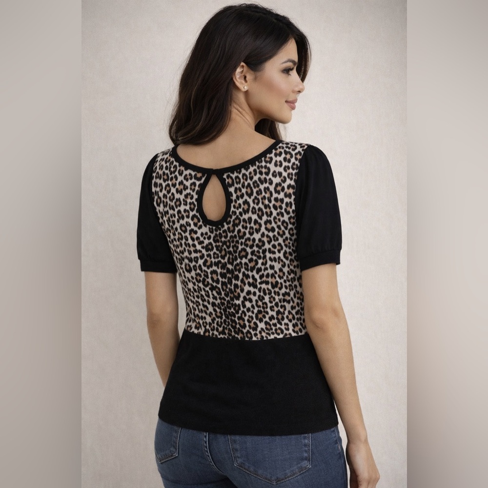White House Black Market Leopard Sweater Blouse Scoop Neck Back Keyhole Size XS - Picture 3 of 5